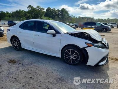 Czwarte zdjęcie samochodu z boku: 2021 TOYOTA CAMRY SE VIN:4T1G11AKXMU469642 - miniatura