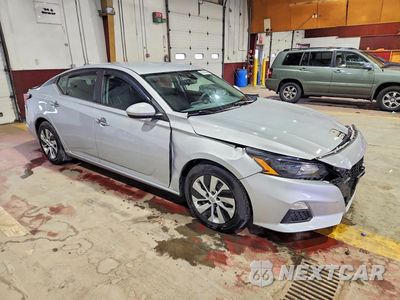 Czwarte zdjęcie samochodu z boku: 2022 NISSAN ALTIMA S VIN:1N4BL4BV7NN413047 - miniatura