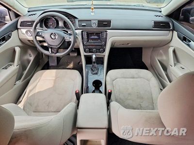 Zdjęcie 8 z 12 samochodu: 2016 VOLKSWAGEN PASSAT S VIN:1VWAT7A38GC019625 - miniatura