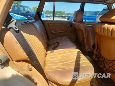 Zdjęcie 10 z 12 samochodu: 1985 MERCEDES-BENZ 300 TDT VIN:WDBAB93C9FF031146 - miniatura