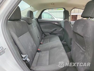 Zdjęcie 10 z 12 samochodu: 2018 FORD FOCUS SE VIN:1FADP3F28JL315240 - miniatura