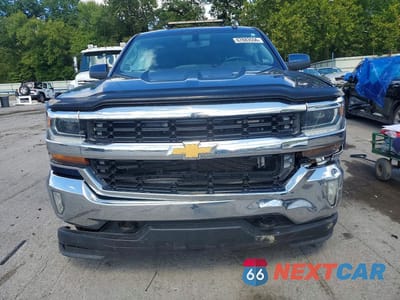 Piąte zdjęcie samochodu w środku: 2017 CHEVROLET SILVERADO K1500 LT VIN:1GCVKRECXHZ136506 - miniatura