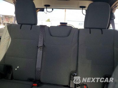 Zdjęcie 10 z 13 samochodu: 2025 JEEP WRANGLER SAHARA VIN:1C4PJXEN2SW527434 - miniatura