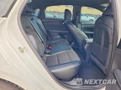Zdjęcie 10 z 12 samochodu: 2023 KIA FORTE GT LINE VIN:3KPF54AD6PE667709 - miniatura