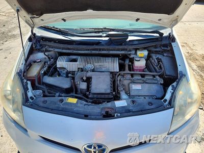Zdjęcie 11 z 12 samochodu: 2015 TOYOTA PRIUS FOUR VIN:JTDKN3DU8F1918994 - miniatura