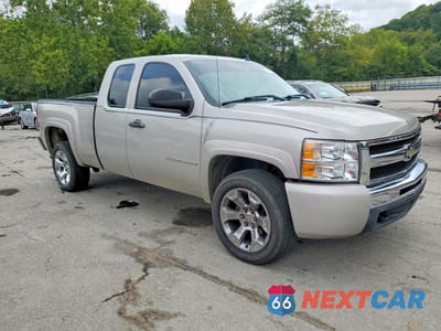 Czwarte zdjęcie samochodu z boku: 2009 CHEVROLET SILVERADO K1500 LT VIN:1GCEK29J69Z184005 - miniatura