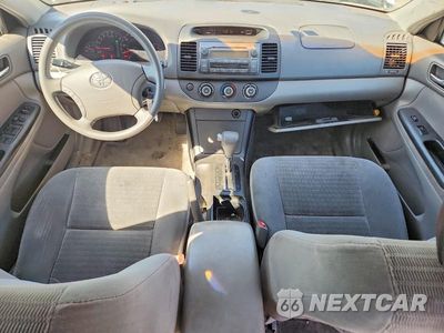 Zdjęcie 8 z 12 samochodu: 2005 TOYOTA CAMRY LE VIN:4T1BE30K35U629101 - miniatura