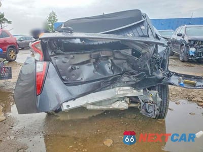 Zdjęcie 6 z 12 samochodu: 2017 TOYOTA PRIUS TWO VIN:JTDKBRFU3H3029956 - miniatura