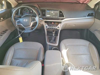 Zdjęcie 8 z 12 samochodu: 2017 HYUNDAI ELANTRA LIMITED VIN:5NPD84LF4HH013253 - miniatura