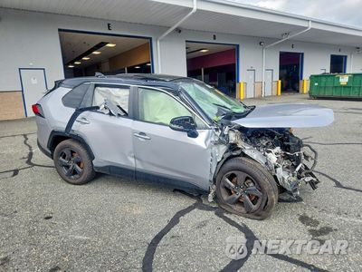 Czwarte zdjęcie samochodu z boku: 2019 TOYOTA RAV4 XSE VIN:JTMEWRFV3KD518028 - miniatura