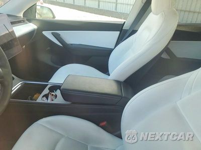 Zdjęcie 7 z 12 samochodu: 2021 TESLA MODEL Y VIN:5YJYGAEE1MF212261 - miniatura