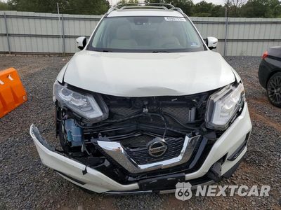 Piąte zdjęcie samochodu w środku: 2019 NISSAN ROGUE SL VIN:5N1AT2MV2KC832143 - miniatura