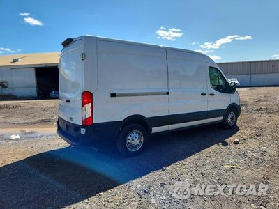 Trzecie zdjęcie samochodu z tyłu: 2020 FORD TRANSIT T-250 VIN:1FTBR2C8XLKA67922 - miniatura