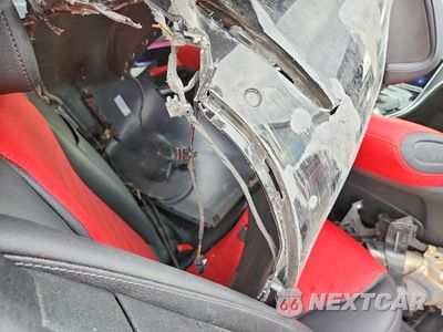 Zdjęcie 12 z 13 samochodu: 2025 MERCEDES-BENZ C 43 AMG VIN:W1KAF8HB1SR272973 - miniatura