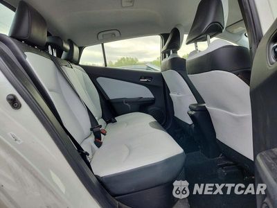 Zdjęcie 10 z 13 samochodu: 2019 TOYOTA PRIUS XLE AWD-E VIN:JTDL9RFU7K3012665 - miniatura