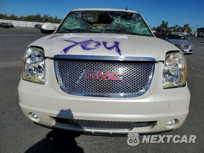 Piąte zdjęcie samochodu w środku: 2011 GMC YUKON XL DENALI VIN:1GKS1MEF5BR185353 - miniatura