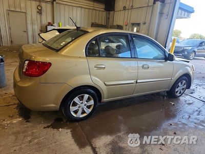 Trzecie zdjęcie samochodu z tyłu: 2011 KIA RIO LX VIN:KNADH4A34B6734874 - miniatura