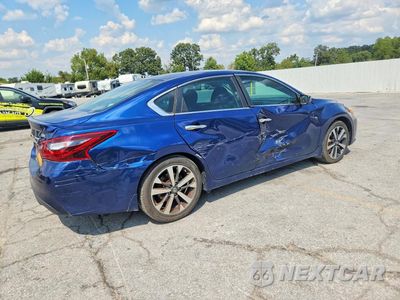 Trzecie zdjęcie samochodu z tyłu: 2017 NISSAN ALTIMA 2.5 SR VIN:1N4AL3AP6HC260086 - miniatura