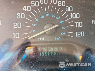 Zdjęcie 9 z 12 samochodu: 2004 BUICK CENTURY CUSTOM VIN:2G4WS52J141166413 - miniatura