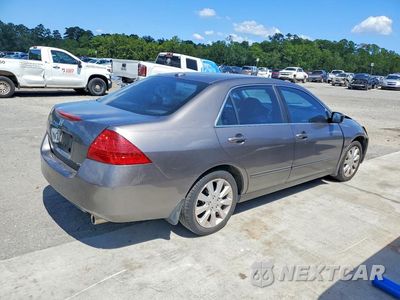 Trzecie zdjęcie samochodu z tyłu: 2006 HONDA ACCORD EX VIN:1HGCM66596A070057 - miniatura