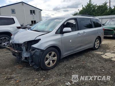 2016 TOYOTA SIENNA LE 5TDKK3DC9GS725550 - główne zdjęcie licytacji z USA - miniatura