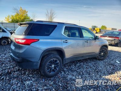 Trzecie zdjęcie samochodu z tyłu: 2021 CHEVROLET TRAVERSE LT VIN:1GNEVGKW2MJ241227 - miniatura