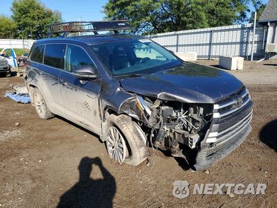 Czwarte zdjęcie samochodu z boku: 2019 TOYOTA HIGHLANDER XLE VIN:5TDJZRFH9KS993526 - miniatura