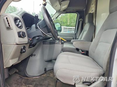 Zdjęcie 7 z 13 samochodu: 2021 FORD E350 DELIVERY TRUCK VIN:1FDWE3FN2MDC20170 - miniatura