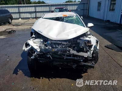 Piąte zdjęcie samochodu w środku: 2025 KIA K4 LXS VIN:3KPFT4DE9SE108707 - miniatura