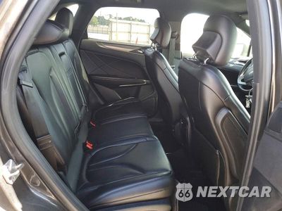 Zdjęcie 10 z 12 samochodu: 2017 LINCOLN MKC PREMIERE VIN:5LMCJ1C98HUL62830 - miniatura