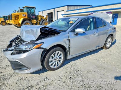 2022 TOYOTA CAMRY LE 4T1C11AK1NU629536 - główne zdjęcie licytacji z USA - miniatura