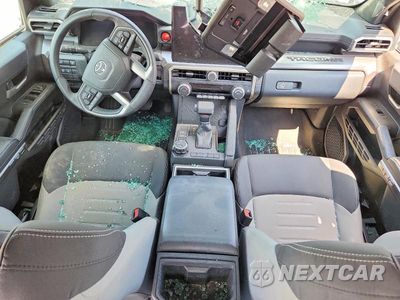 Zdjęcie 8 z 12 samochodu: 2025 TOYOTA TACOMA TRD OFF-ROAD HV VIN:3TYLC5LN3ST022779 - miniatura