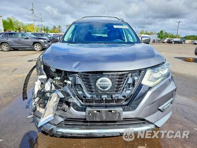 Piąte zdjęcie samochodu w środku: 2019 NISSAN ROGUE SL VIN:5N1AT2MV6KC747614 - miniatura
