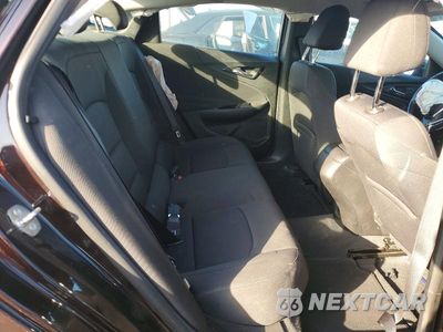 Zdjęcie 10 z 12 samochodu: 2021 CHEVROLET MALIBU RS VIN:1G1ZG5ST9MF052066 - miniatura