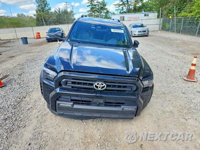 Piąte zdjęcie samochodu w środku: 2026 TOYOTA 4RUNNER SR5 VIN:JTEVA5BR4T5086444 - miniatura