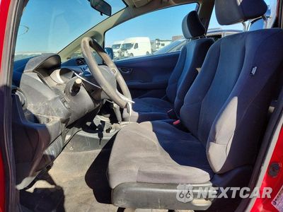 Zdjęcie 7 z 12 samochodu: 2013 HONDA FIT VIN:JHMGE8H39DC083458 - miniatura