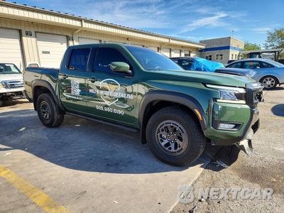 Czwarte zdjęcie samochodu z boku: 2025 NISSAN FRONTIER PRO-4X VIN:1N6ED1EK9SN643640 - miniatura
