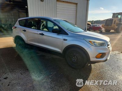 Czwarte zdjęcie samochodu z boku: 2017 FORD ESCAPE S VIN:1FMCU0F72HUB56868 - miniatura