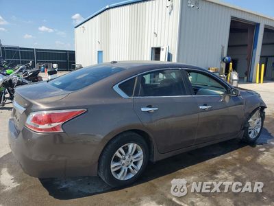 Trzecie zdjęcie samochodu z tyłu: 2015 NISSAN ALTIMA 2.5 S VIN:1N4AL3AP2FC201324 - miniatura