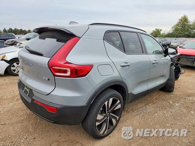 Trzecie zdjęcie samochodu z tyłu: 2024 VOLVO XC40 PLUS VIN:YV4L12UL8R2280369 - miniatura