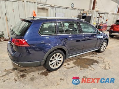 Trzecie zdjęcie samochodu z tyłu: 2017 VOLKSWAGEN GOLF ALLTRACK S VIN:3VWH17AU3HM539891 - miniatura