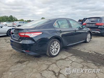 Trzecie zdjęcie samochodu z tyłu: 2018 TOYOTA CAMRY XLE VIN:4T1B11HK4JU517681 - miniatura