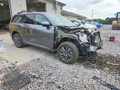 Czwarte zdjęcie samochodu z boku: 2025 NISSAN PATHFINDER SV VIN:5N1DR3BC3SC291588 - miniatura