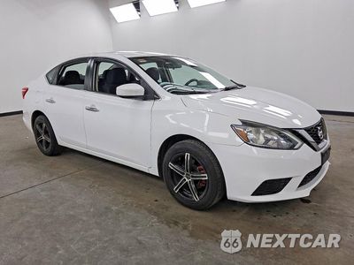 Czwarte zdjęcie samochodu z boku: 2019 NISSAN SENTRA S VIN:3N1AB7AP7KY227703 - miniatura