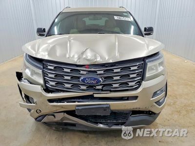 Piąte zdjęcie samochodu w środku: 2017 FORD EXPLORER XLT VIN:1FM5K8D88HGD35018 - miniatura