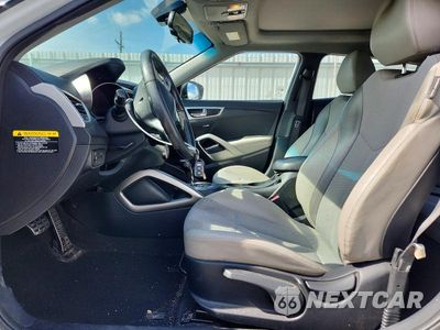 Zdjęcie 7 z 12 samochodu: 2013 HYUNDAI VELOSTER BASE VIN:KMHTC6AD1DU096840 - miniatura