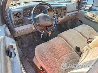 Zdjęcie 8 z 12 samochodu: 2004 FORD F250 SUPER DUTY VIN:1FDNF21LX4EC88770 - miniatura