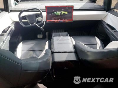 Zdjęcie 8 z 13 samochodu: 2024 TESLA CYBERTRUCK VIN:7G2CEHEE1RA019747 - miniatura