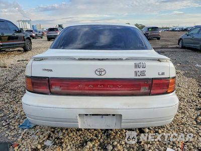 Zdjęcie 6 z 11 samochodu: 1994 TOYOTA CAMRY LE VIN:4T1SK12C1RU415362 - miniatura