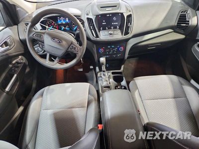 Zdjęcie 8 z 13 samochodu: 2017 FORD ESCAPE SE VIN:1FMCU9GD1HUC09634 - miniatura